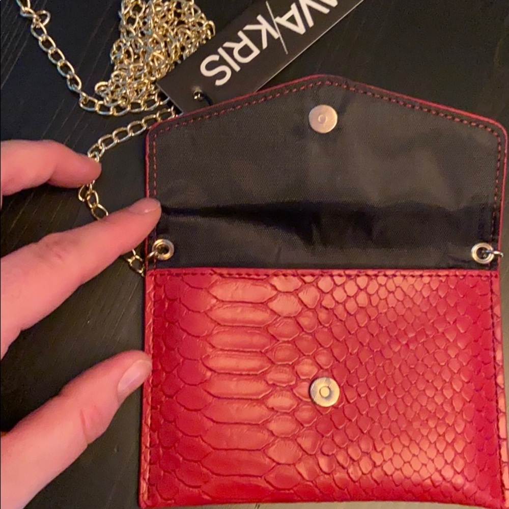 AVA/KRIS Ruby Red Snake Skin Purse w/Gold chain - Picture 3 of 4